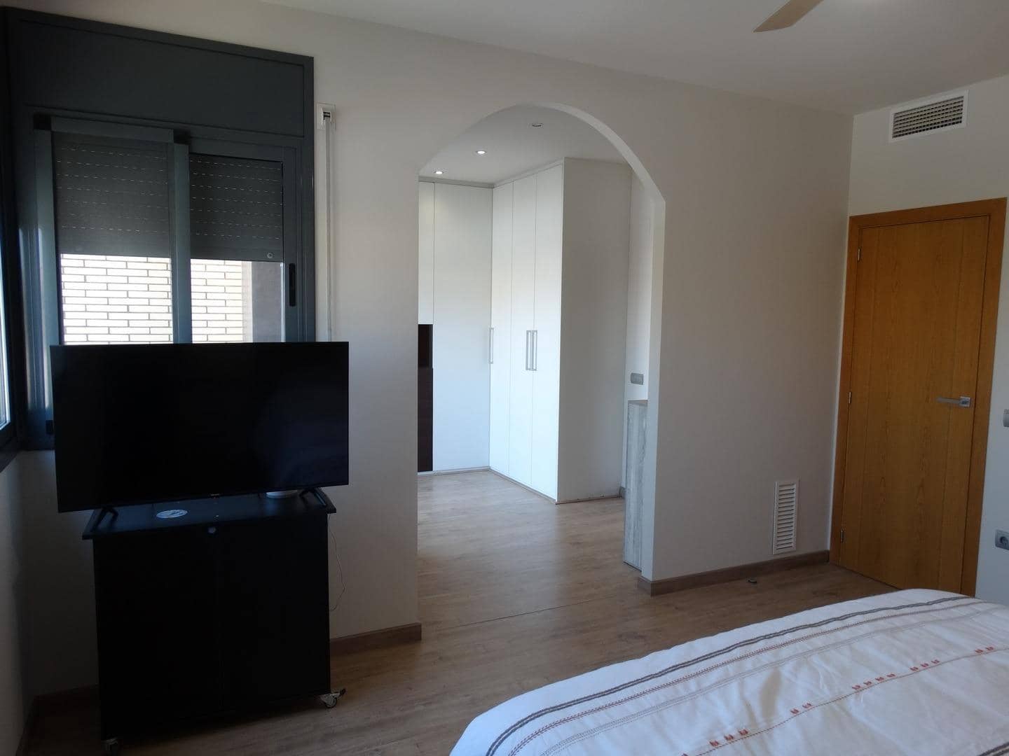 4 slaapkamer Rijtjeshuis te koop in L'Aldea met garage - € 260.000 (Ref: 9975567)
