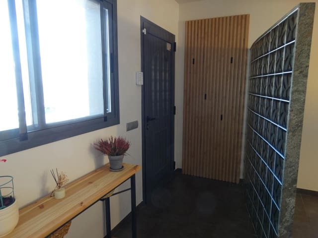 4 slaapkamer Rijtjeshuis te koop in L'Aldea met garage - € 260.000 (Ref: 9975567)