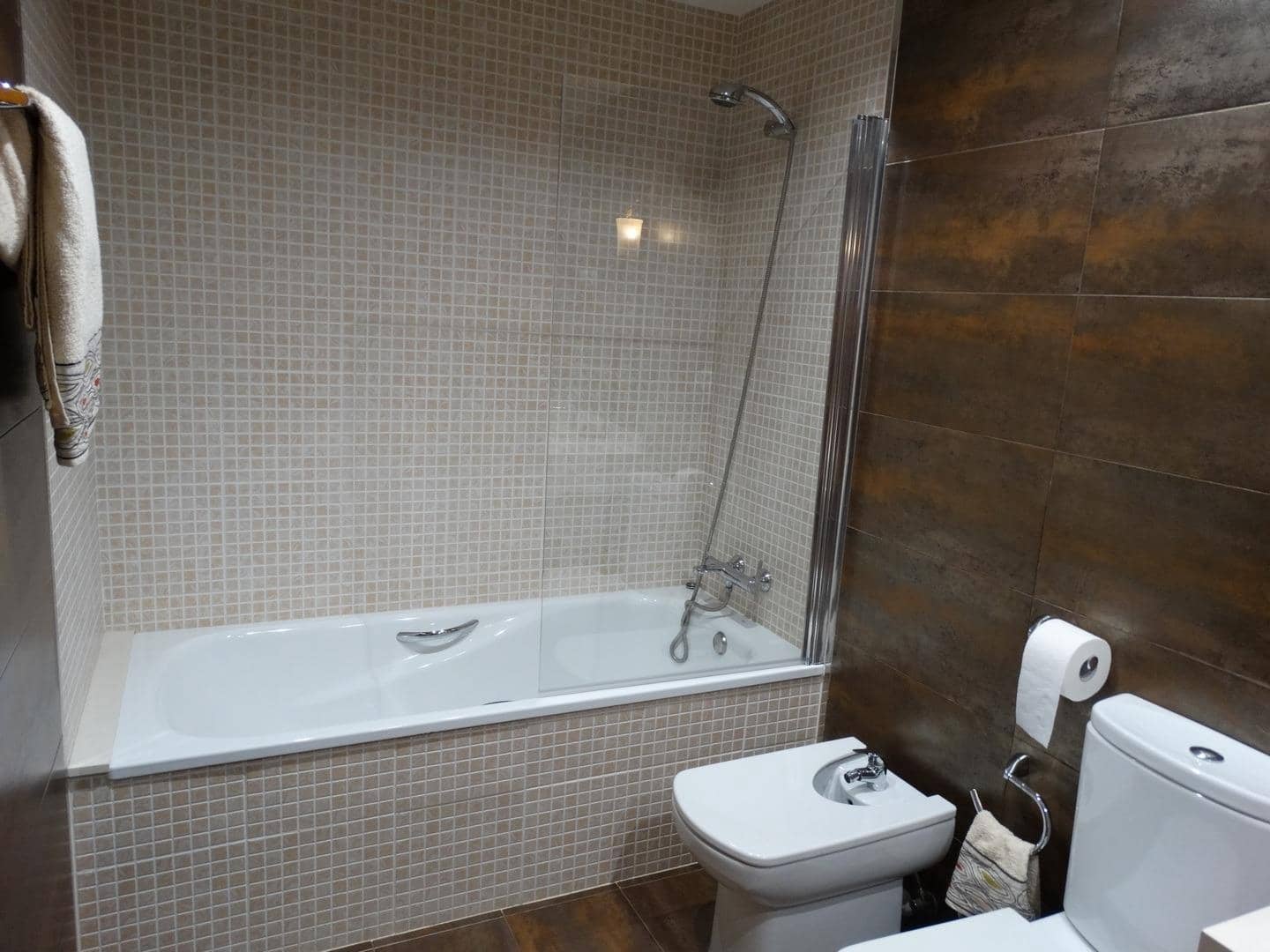 4 slaapkamer Rijtjeshuis te koop in L'Aldea met garage - € 260.000 (Ref: 9975567)