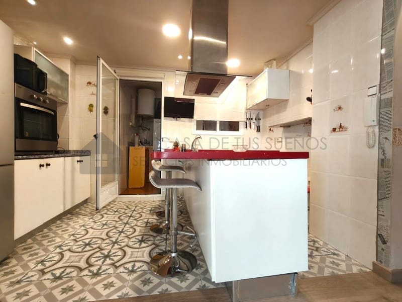 4 slaapkamer Flat te koop in Sax - € 137.000 (Ref: 10005272)