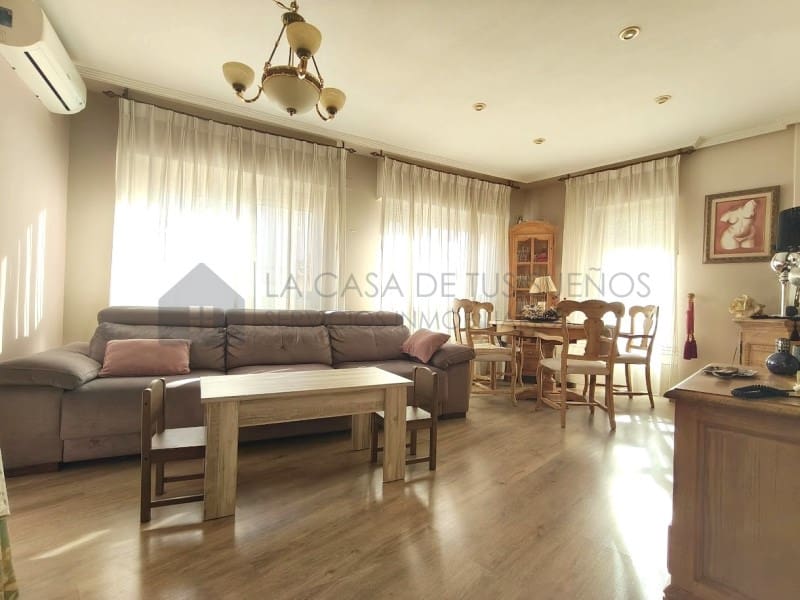 4 slaapkamer Flat te koop in Sax - € 137.000 (Ref: 10005272)