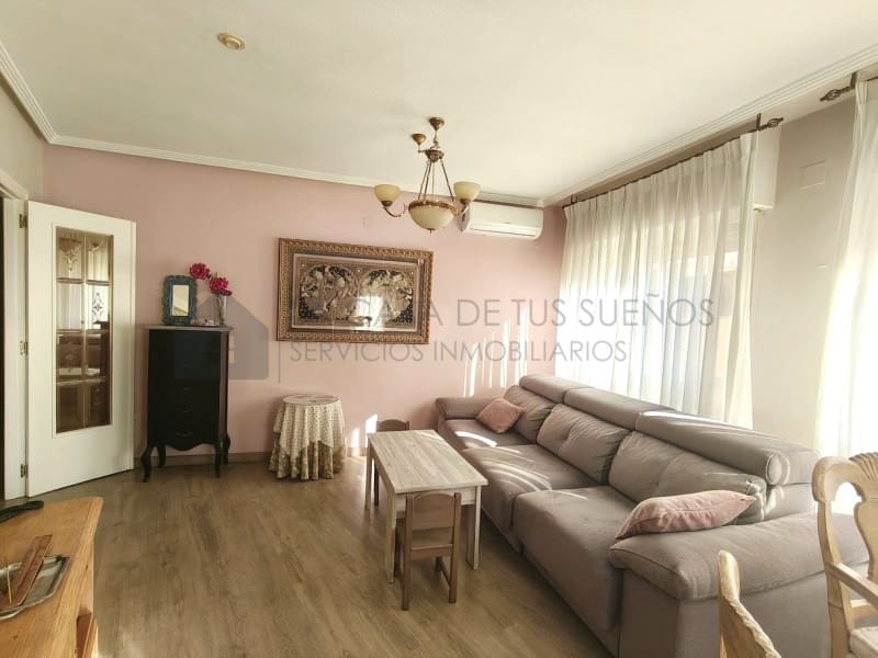4 slaapkamer Flat te koop in Sax - € 137.000 (Ref: 10005272)