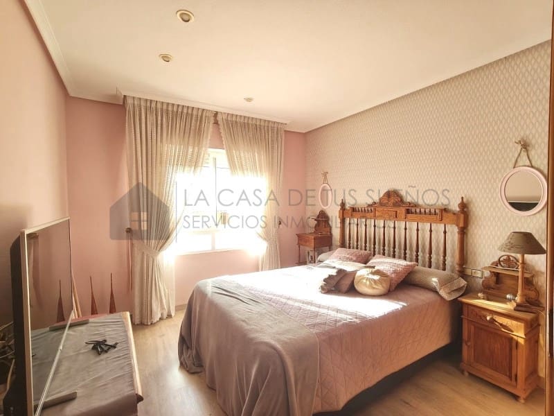 4 slaapkamer Flat te koop in Sax - € 137.000 (Ref: 10005272)
