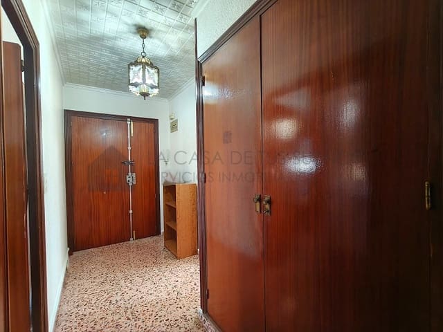 4 bedroom Flat for sale in Sax - € 91,700 (Ref: 10005273)