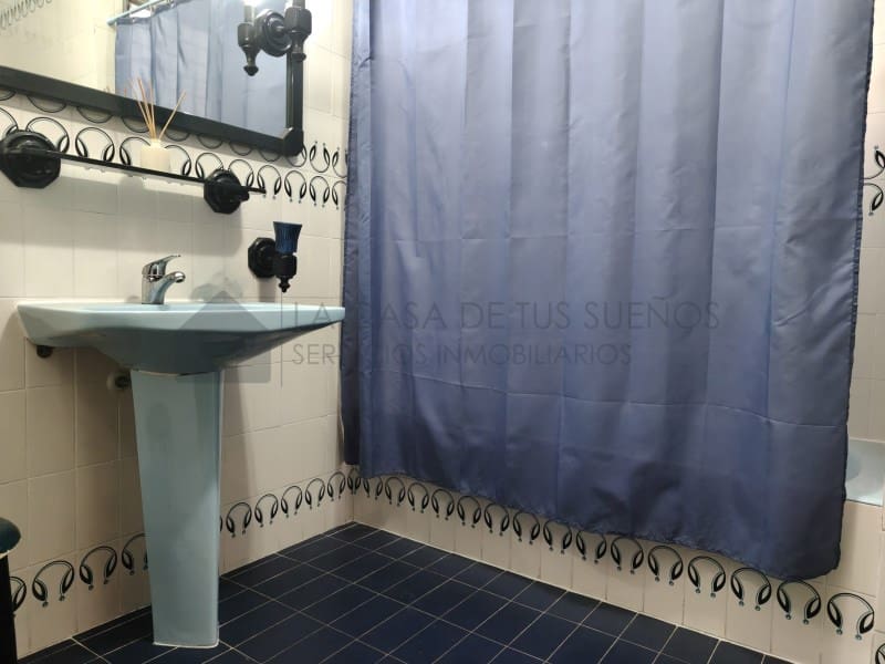 4 bedroom Flat for sale in Sax - € 91,700 (Ref: 10005273)