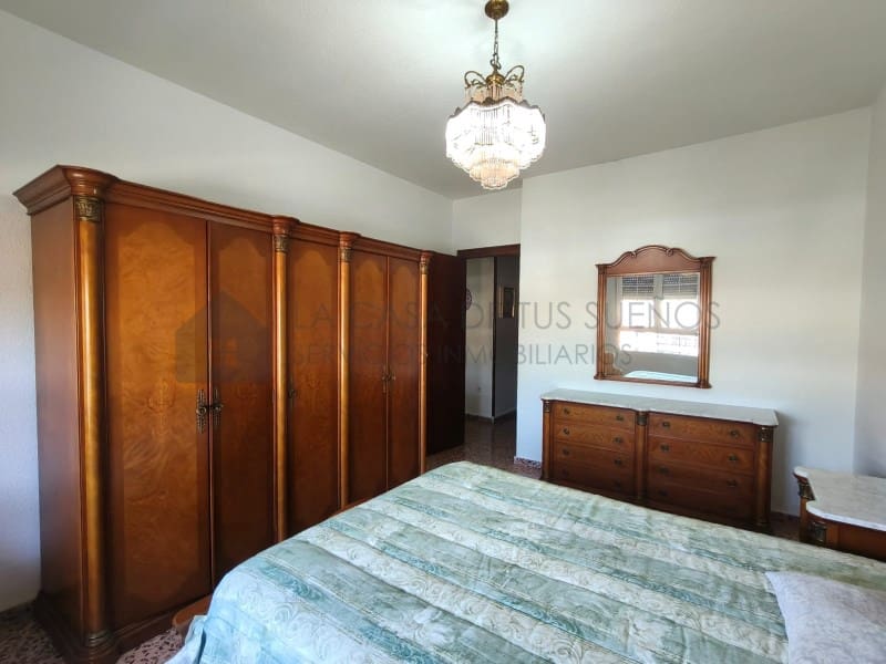 4 bedroom Flat for sale in Sax - € 91,700 (Ref: 10005273)