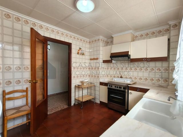 4 bedroom Flat for sale in Sax - € 91,700 (Ref: 10005273)