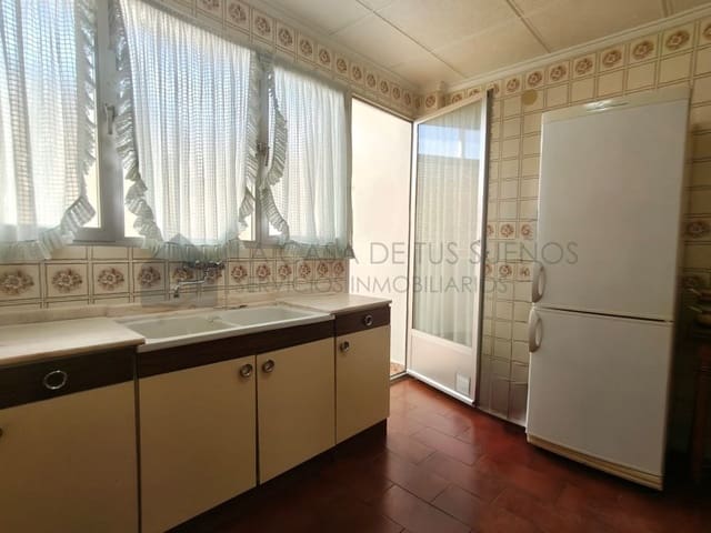4 bedroom Flat for sale in Sax - € 91,700 (Ref: 10005273)