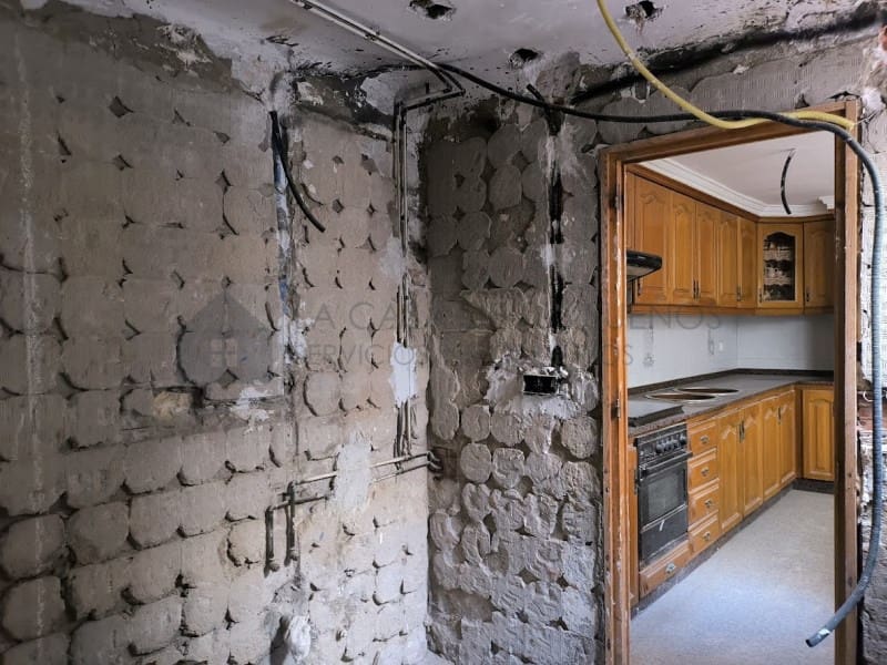 3 Zimmer Haus zu verkaufen in Sax - 110.000 € (Ref: 10005274)