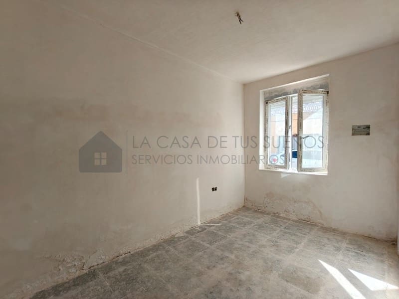 3 chambre Maison de Ville à vendre à Sax - 110 000 € (Ref: 10005274)