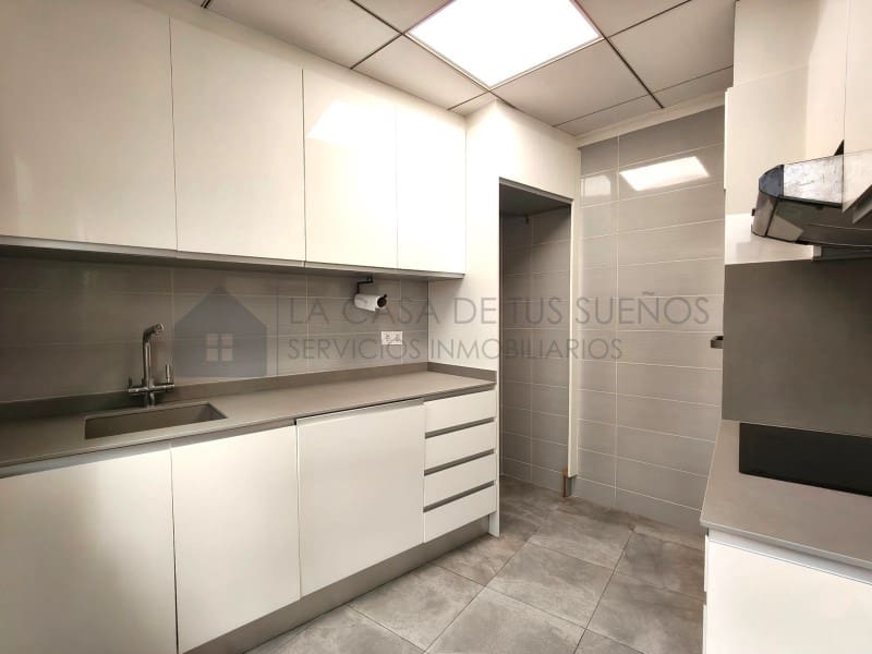6 sypialnia Dom na sprzedaż w Sax - 195 000 € (Ref: 10005275)