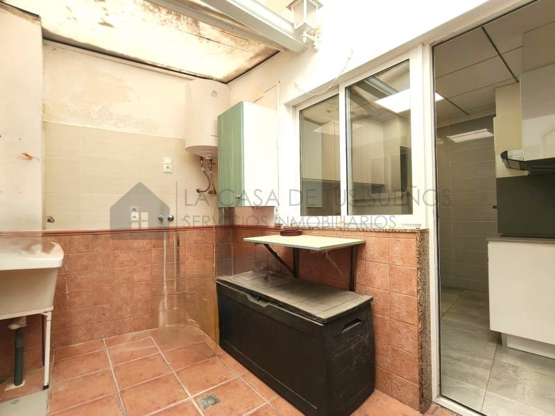 6 sypialnia Dom na sprzedaż w Sax - 195 000 € (Ref: 10005275)