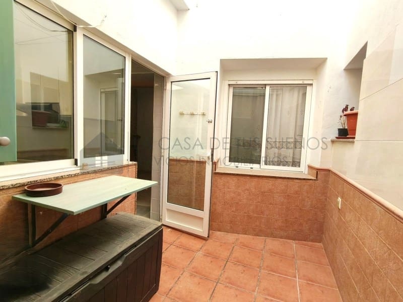 6 sypialnia Dom na sprzedaż w Sax - 195 000 € (Ref: 10005275)