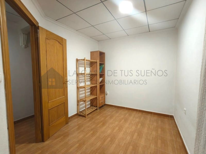 6 sypialnia Dom na sprzedaż w Sax - 195 000 € (Ref: 10005275)
