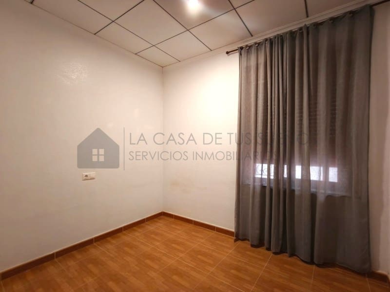 6 sypialnia Dom na sprzedaż w Sax - 195 000 € (Ref: 10005275)