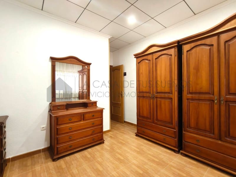 6 sypialnia Dom na sprzedaż w Sax - 195 000 € (Ref: 10005275)