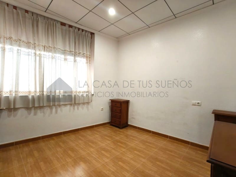 6 sypialnia Dom na sprzedaż w Sax - 195 000 € (Ref: 10005275)