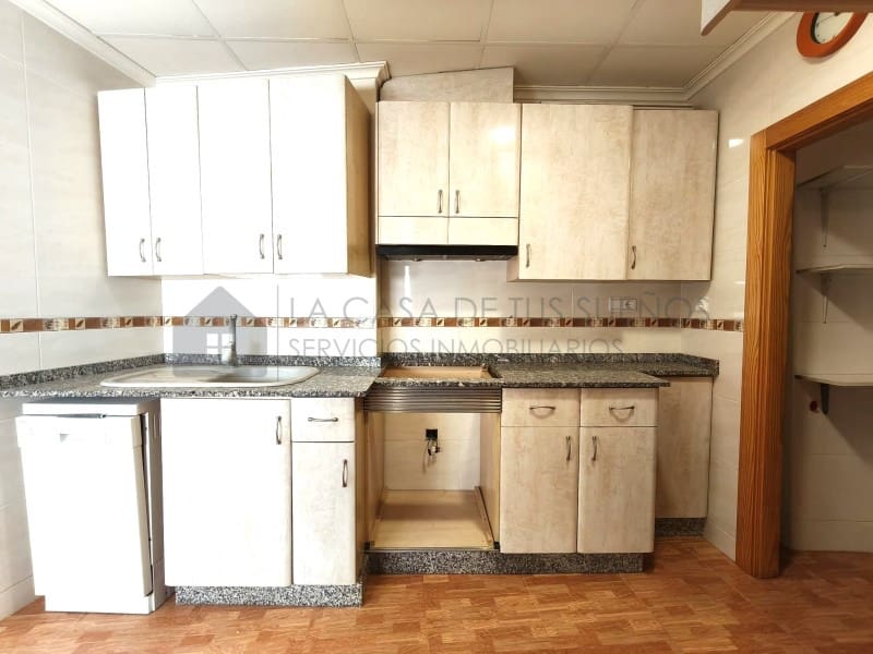 6 sypialnia Dom na sprzedaż w Sax - 195 000 € (Ref: 10005275)