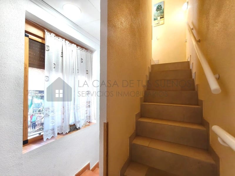 6 sypialnia Dom na sprzedaż w Sax - 195 000 € (Ref: 10005275)