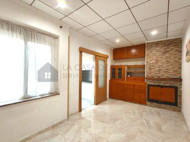 6 sypialnia Dom na sprzedaż w Sax - 195 000 € (Ref: 10005275)