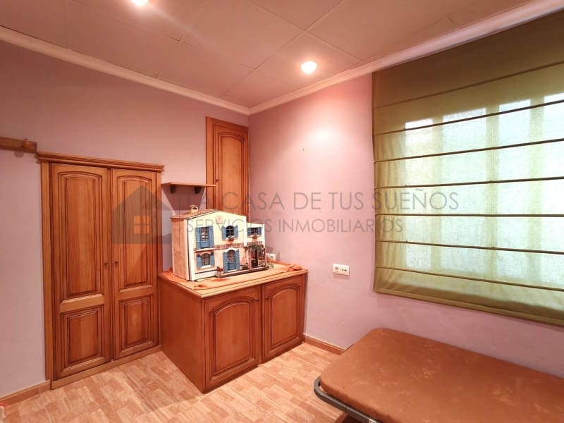 6 sypialnia Dom na sprzedaż w Sax - 195 000 € (Ref: 10005275)
