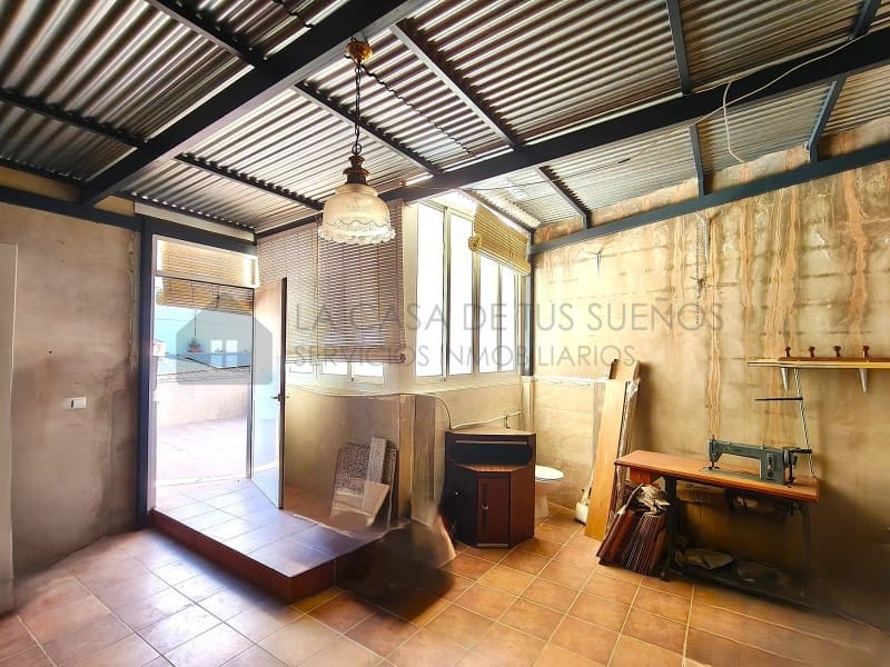 6 sypialnia Dom na sprzedaż w Sax - 195 000 € (Ref: 10005275)
