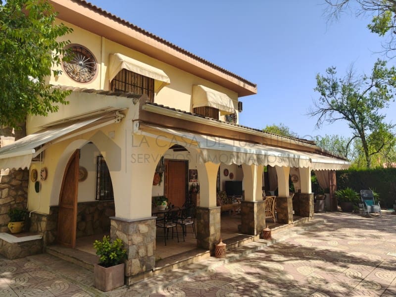 4 chambre Villa/Maison à vendre à Sax avec piscine garage - 415 000 € (Ref: 10075477)