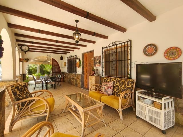 4 chambre Villa/Maison à vendre à Sax avec piscine garage - 415 000 € (Ref: 10075477)