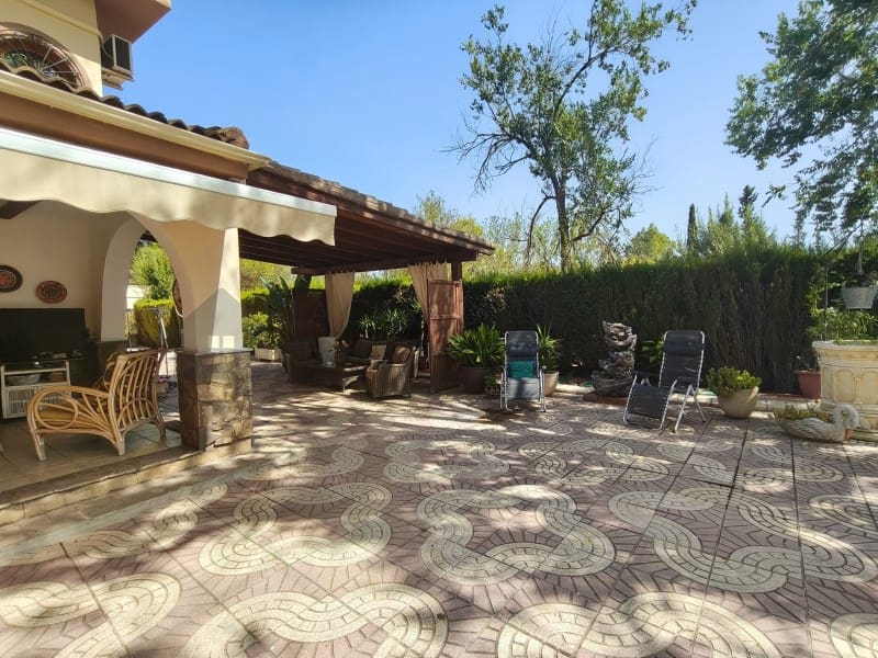 4 chambre Villa/Maison à vendre à Sax avec piscine garage - 415 000 € (Ref: 10075477)