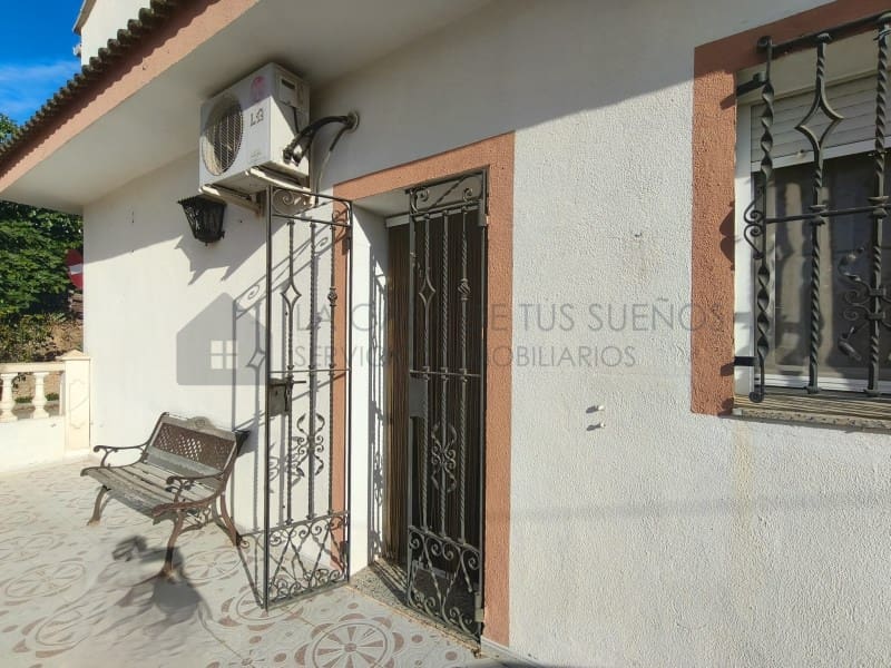4 soveværelse Byhus til salg i La Font de la Figuera med garage - € 250.000 (Ref: 10086046)