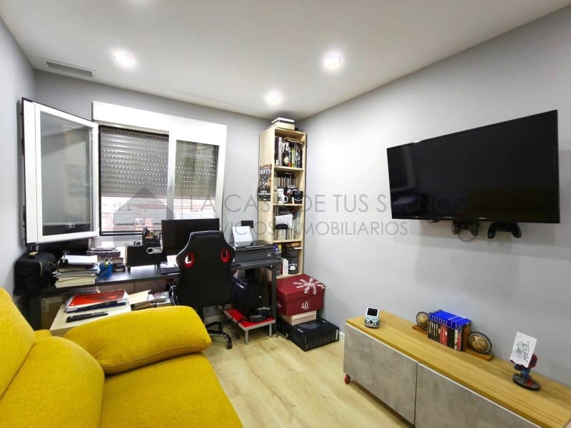 3 bedroom Flat for sale in Petrel / Petrer with garage - € 183,000 (Ref: 10109373)
