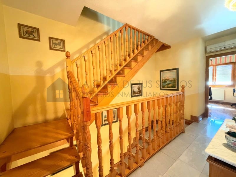 4 soverom Hus til salgs i Sax med garasje - € 217 000 (Ref: 10157572)