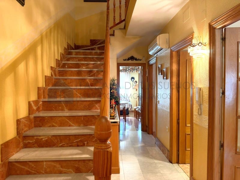 4 soverom Hus til salgs i Sax med garasje - € 217 000 (Ref: 10157572)