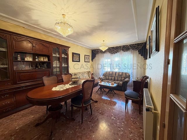 4 sypialnia Dom na sprzedaż w Sax z garażem - 217 000 € (Ref: 10157572)