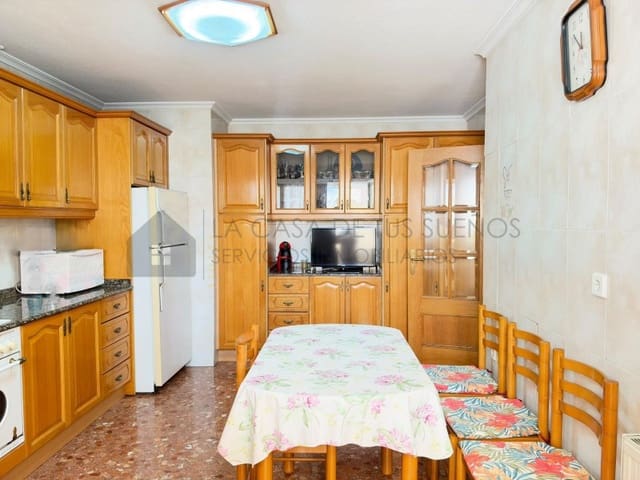 4 sypialnia Dom na sprzedaż w Sax z garażem - 217 000 € (Ref: 10157572)