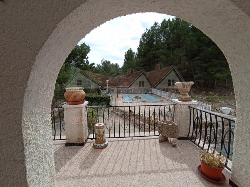 6 Zimmer Finca/Landgut zu verkaufen in Petrel / Petrer mit Pool Garage - 250.000 € (Ref: 7889945)