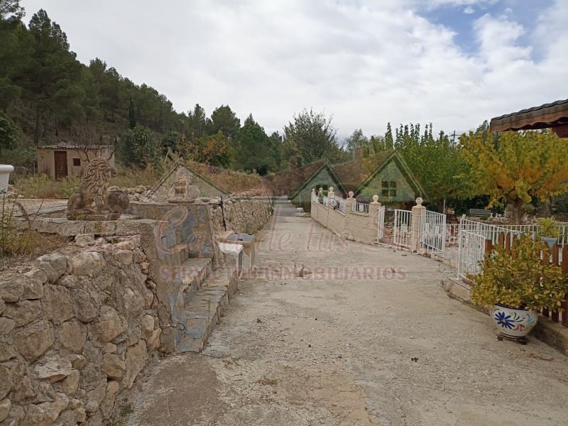 6 Zimmer Finca/Landgut zu verkaufen in Petrel / Petrer mit Pool Garage - 250.000 € (Ref: 7889945)