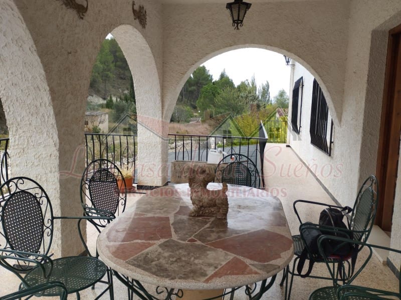 6 Zimmer Finca/Landgut zu verkaufen in Petrel / Petrer mit Pool Garage - 250.000 € (Ref: 7889945)