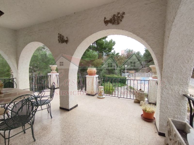 6 Zimmer Finca/Landgut zu verkaufen in Petrel / Petrer mit Pool Garage - 250.000 € (Ref: 7889945)