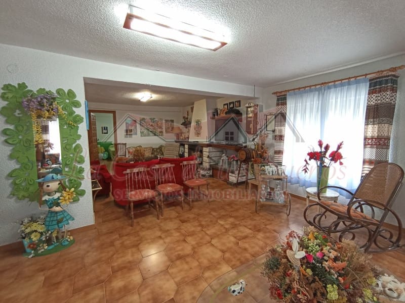 6 Zimmer Finca/Landgut zu verkaufen in Petrel / Petrer mit Pool Garage - 250.000 € (Ref: 7889945)