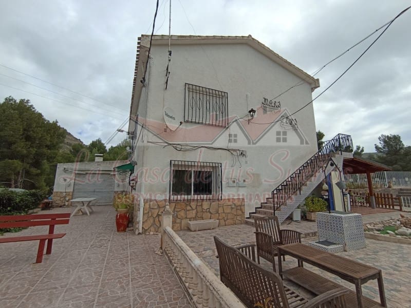 6 Zimmer Finca/Landgut zu verkaufen in Petrel / Petrer mit Pool Garage - 250.000 € (Ref: 7889945)