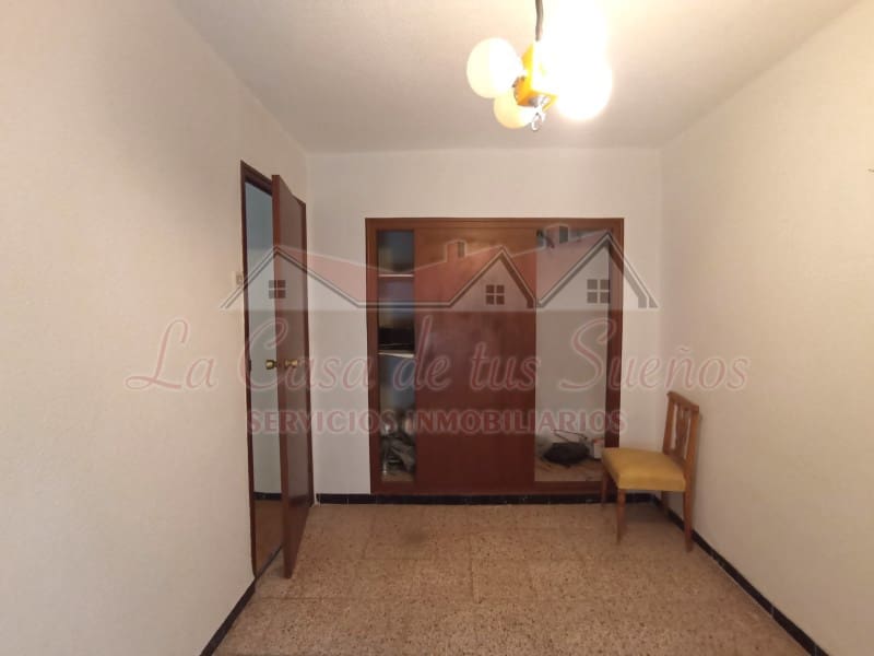 3 bedroom Flat for sale in Elda € 27,700 (Ref 8184069)