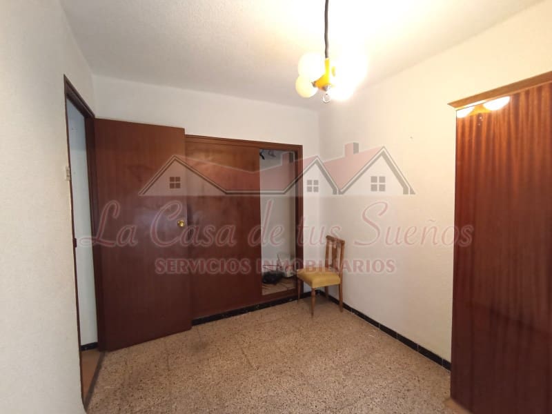 3 bedroom Flat for sale in Elda € 27,700 (Ref 8184069)