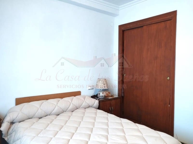 4 bedroom Villa for sale in Petrel / Petrer with garage - € 312,000 (Ref: 8826024)