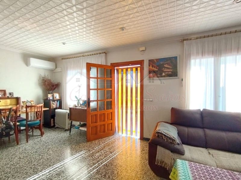 4 bedroom Villa for sale in Petrel / Petrer with garage - € 312,000 (Ref: 8826024)