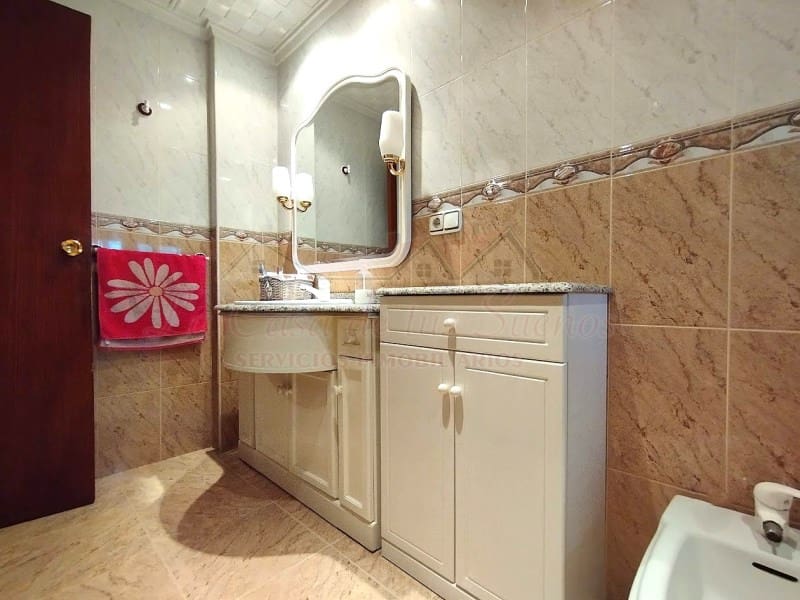 4 bedroom Villa for sale in Petrel / Petrer with garage - € 312,000 (Ref: 8826024)