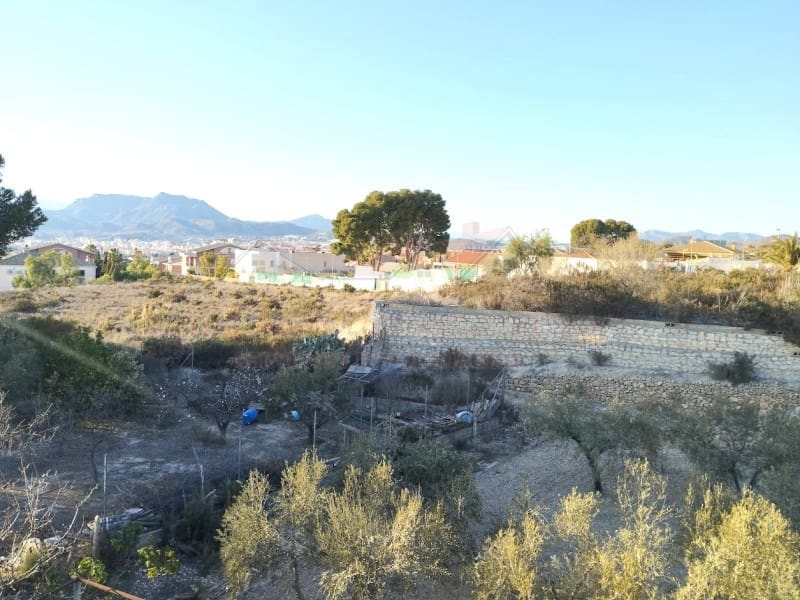 4 bedroom Villa for sale in Petrel / Petrer with garage - € 312,000 (Ref: 8826024)