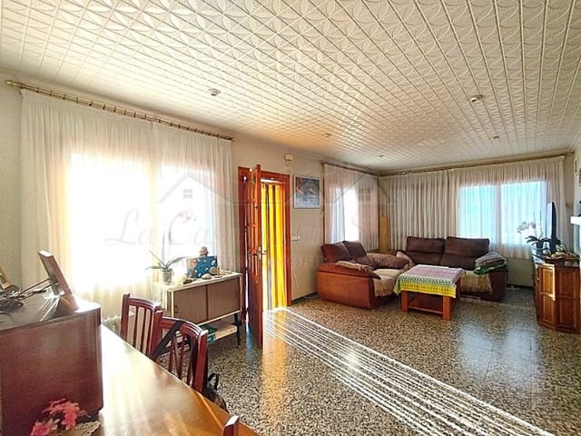 4 soverom Villa til salgs i Petrel / Petrer med garasje - € 312 000 (Ref: 8826024)