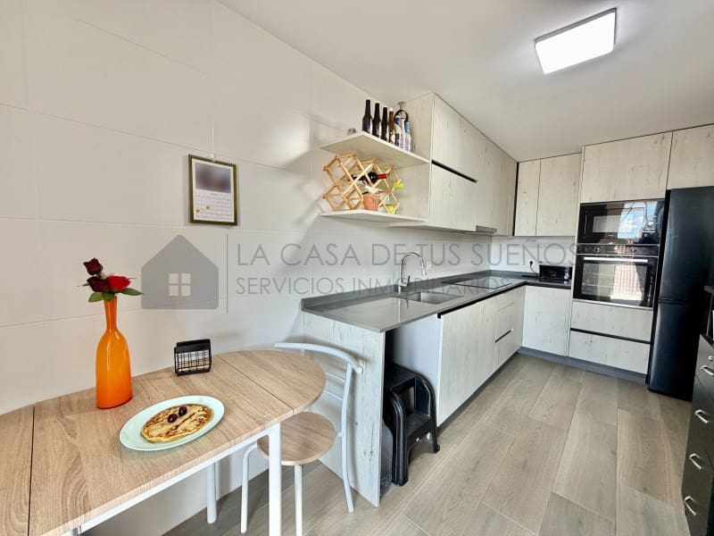 3 soveværelse Lejlighed til salg i Villena - € 180.000 (Ref: 9847441)