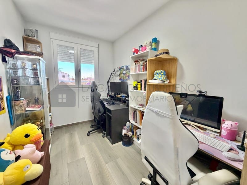 3 soveværelse Lejlighed til salg i Villena - € 180.000 (Ref: 9847441)